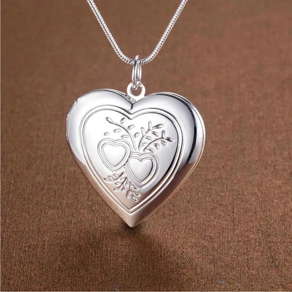 💖 Sterling Silver Double Heart Locket Necklace 16” NEW - Picture 4 of 6